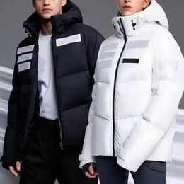 Top Designers Men's Down Jackets para mujeres capas para mujer de invierno de lujo clásico casual bordado caliente crueldades con capucha para hombres con capucha para hombres con capucha para hombres con capucha