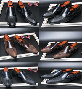 Top Ontwerpers Schoenen Echt Leer Mannen Glanzende Loafers Gewreven Kleur Puntige Zakelijke Kantoor Formele Jurk Schoenen Luxe Merk Party bruiloft Platte Schoen Met Maat 38-48