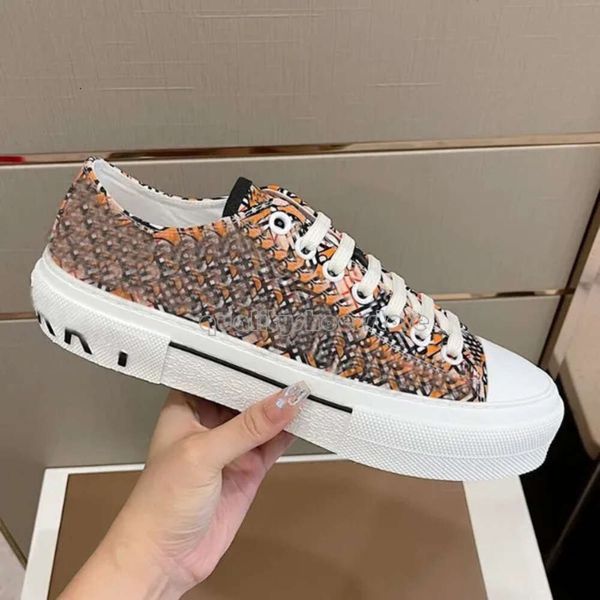 Top Designers Vintage Print Check Baskets rayées Chaussures plates Low-top Gabardine Hommes Lettrage Plaid Toile Chaussure Plimsolls Toile Baskets Eur 36-46 996