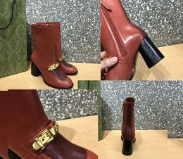 Las mejores botas Martin de cuero para mujer, hebilla de cadena de oro de moda, bots cortos de cuero, fiesta callejera de otoño e invierno, tacones altos, equipaje de lujo de 8 cm 35-42