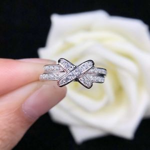 Top verlovingsring Wedding 925 Zilverplated Gold Cross Ring Vrouw Rose Japans en Koreaans eenvoudige gepersonaliseerde wijsvinger Trendy Peoples Fashion Gift