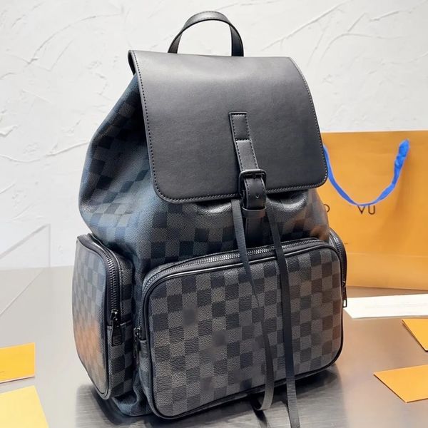 Top Fashion Designer Men's Backpacking Travel Full Print Cordon Snapper Enduit Toile Sac fourre-tout en cuir Cartable Sac à dos en relief noir