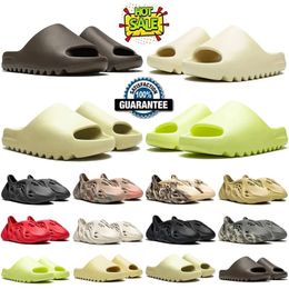 Top Mode Mousse Runner Hommes Femmes Designer Pantoufles Sandales Diapositives Massage Slide Lune Gris Minéral Bleu Été Plage Plat De Luxe En Plein Air Sandale Chaussures