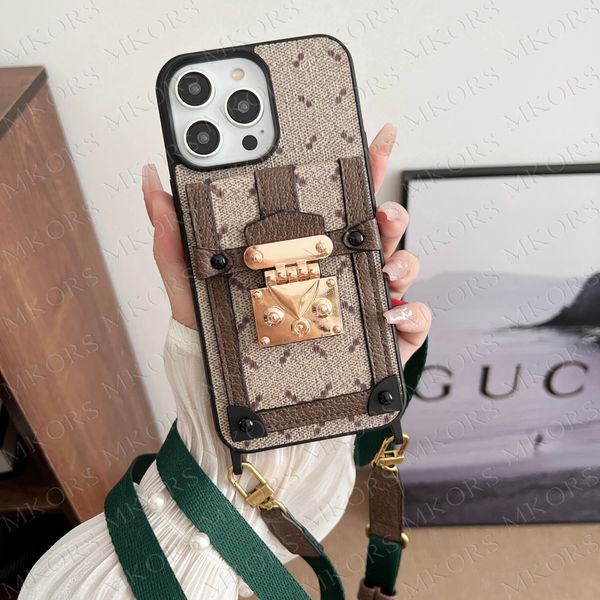 Coque de téléphone avec lettres haut à la mode pour iPhone 15 14 13 12 Pro Max, avec serrure métallique, pochette de rangement pour cartes arrière, 15promax 14proamx, antichoc, sac à main, bandoulière