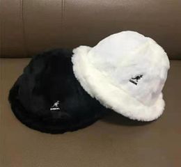 Top mode nouveau kangol kangaroo lapin de lapin bassin de fourrure brodée de fureur blanc chaud