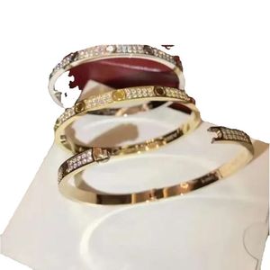 Top Fine Marque Pure Sterling Sier Bijoux pour Femmes Pilote Mince Conception Or Rose Diamant Amour Bracelet De Mariage Fiançailles Vis Bracelet Chaud