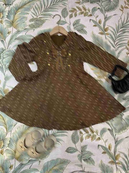 Top Girl Robe Designer Child Jupe Taille 120-160 Impression complète de lettres Baby Robes Tissu de haute qualité Kids Frock Jan10