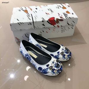 Top Girl Shoe Blue Flowers Gedrukt overal op Baby Sneakers Maat 26-35 inclusief schoenendoosontwerper Child Princess Shoes dec05