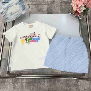 Top Girl Tracksuit Designer Kids Clothes Baby Robe Costumes 2pcs T-shirt et lettre imprimé jupe de jean imprimé Juin 20 juin