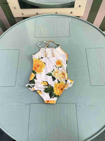Top Girls Swimwear Summer Child Beach Bikinis Taille 80-150 cm Yellow Floral Imprimerie One-pièces Swimsuit Enfants Swimswears 24 MAY
