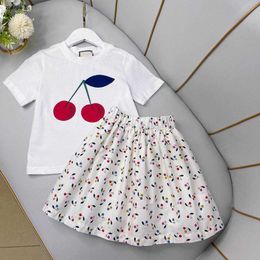 Top Girls T-shirt Robe Sets Clothing Summer Kids Tracksuits Taille 100-160 Cherry Print Clans courtes et jupe courte 24Feb20
