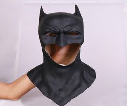 Película famosa de primera calidad Batman Masks Adult Halloween Mask Full Full Latex Caretas Película Bruce Wayne Cosplay Toy Props1821070