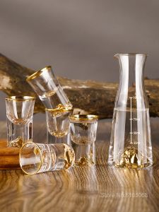 Golden Mountain Liquor Gold Verre en verre Decanteur de vin Crystal Vodka White Spirit Gold Foil Dispentier Small Tass Wine Glass