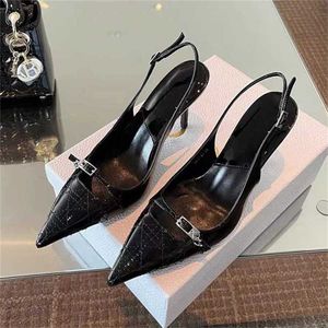 Tallos superiores Flip Black Flip Diadema Sexy With Sandals Platform Wedges for Women Stiletto Women Shoes 240228