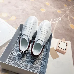 top hete mannen casual schoenen ontwerper vrouwen lederen veter sneaker mode running trainers letters vrouw schoen plat geprinte sportschool sneakers