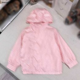 Top kinderjas mooie roze babyjacks kinderen designer kleding maat 100-150 cm gradiëntbrief volledige print jongens meisjes meisjes bovenkleding 24april