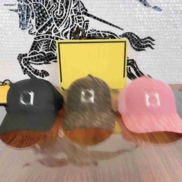 Top Kids Designer Chapeaux Impression complète de lettres Baby Sun Hat Taille 3-12 Boîte Emballage Broidered Logo Girls Boys Ball Cap 24Feb20