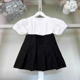 Top Kids Dress Sets Child Tracksuits Baby Girl Cleren Maatje 110-160 geborduurd Hollow Out Design Short Sheeves T-shirt en rok 24Feb20