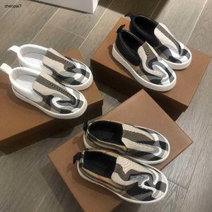Top Kids Chaussures Couleur Blocage Plaid Design Baby Sneakers Taille 26-35 Cotation Boîtes Slip-On Girls Boys Designer Chaussures 24FEB20
