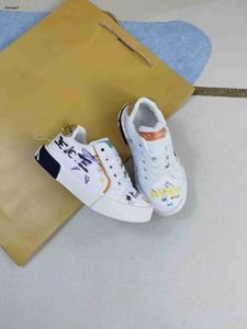 Top Kids sneakers kleurrijk patroon printen babyschoenen maat 26-35 doosbescherming meisjesbord schoenen ontwerper jongens schoenen 24april