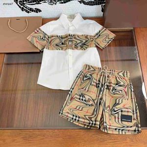 Top Kids T Shirt Set Child Tracksuits Maat 110-160 Designer Babykleding Splices Design Shirt Shirt SHIVEVED SHIRT EN GROTE SHORTS 24MAR