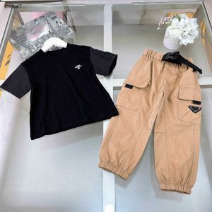 Top Kids Tracksuits Baby Summer Suit à manches courtes Taille 100-150 T-shirt de cou rond de conception et pantalon de travail janvier 20 janvier