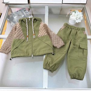 Top Kids Tracksuits Splicing Design Baby Jacket Suit maat 100-160 Herfst Ademende gaas voering en broek Jan20