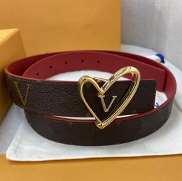 Couro de camada superior couros 30cm Womans Designer Belt para mulher com amor e fivela V Moda cintura ceinture carta impressão 1764909