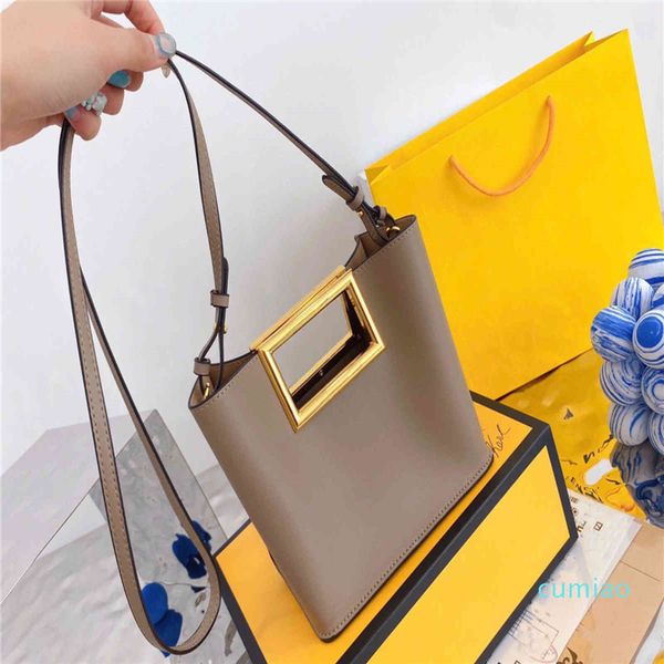 Top Diseñador de cuero 2021 Way Bag Bolsos Bolsos de alta calidad S Diseñadores Bolsas Sillín Powerul Hebilla Cierre Crossbody Tote Ladies Luxurys Roma Shop