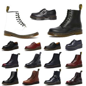 Chaussures en cuir supérieures Doc Martins Short Boots Oxford Mens Vintage Black Red Knight Boties Ankle Motorcycle Cowskin Designer pour hommes