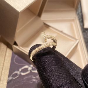 Topniveau keramiek ring voor heren dames nagelvorm diamanten ringen modeontwerper extravagante letters ring sieraden dames heren trouwringen sieraden cadeau