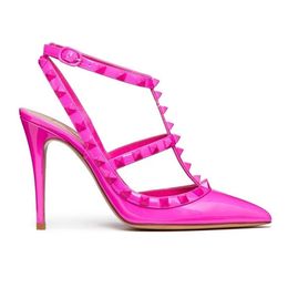 top-niveau Dames Luxe Ontwerpers Schoenen 10 cm hoge hak zwart lakleer gesp riem Kooi hakken sandalen stiletto puntige tenen enkelbandjes Geklede schoen Met doos