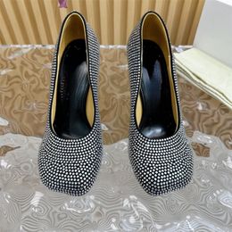 Top Loeweelies Diamond Pumps Chaussures de créateurs de haute qualité pour femmes Fashion Hingestone en cuir haut talons sandales show shoches de fête