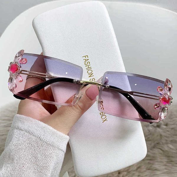 Las mejores gafas de sol de diseñador de lujo 20% de descuento Marco rectangular con espejo cruzado con gradiente de diamante, cara redonda pequeña, fotografía de protección solar coreana