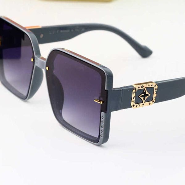 Top de lunettes de soleil de créateurs de luxe 20% sur la mode Advanced Box Advanced Box Advanced Sense à quatre mèches