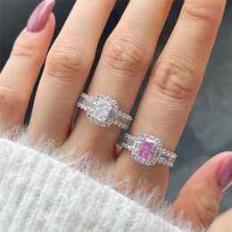 Top Luxury Diamond Ring For Woman Jewelry 925 Sterling Silver Designer Rings Femme Femme Blanc 8A Cubic Zirconia Taille 6-9 Tépaillage quotidien Ami Valentin Boîte-cadeau Boîte-cadeau