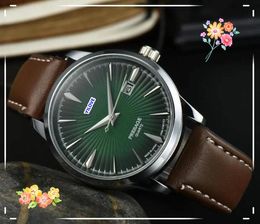 Top Luxury Fashion Men de quartz Watch Stophatch Strap de cuir en cuir Marque Relogio Feminino Immasproof Three Stiches Design Sports Wristwatch Cadeaux