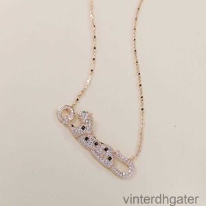 Top Luxury Fine Fine Original 1to1 Collier de créateur Carter pour femmes Collier de léopard en diamant complet à la mode