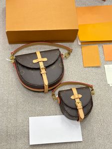 Top Luxury Handbag Designer Chantilly Saddle Sac pour sac à main pour femme sac à main à bandoulière avec bandoulière réglable 19cm / 14cm