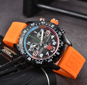 Top Luxe Herenhorloge Quartz Endurance Pro Avenger Chronograaf 44mm Horloges Meerdere Kleuren Rubber Heren Wat