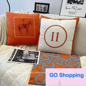 Top Luxury Orange Italian Oreader Couvertures Couverture Car Two-in-One-Use Siesta Noon Break Salon Sofa Cushion Coussin