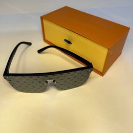 Top Luxury Pilot Polarise Sungass Sungasses Polaroid Lens Designer Womens Mens Goggle Senior Eyewear For Women Eyeglass Cadre Vintage Metal Sun Glasses avec boîte 1082