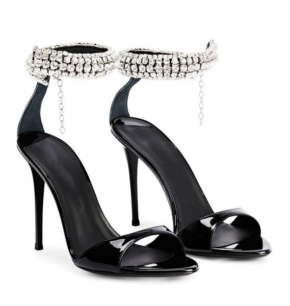 Top Luxury Summer Intrigo Bijoux Sandalias Zapatos con adornos de cristal Correa en el tobillo Señora Tacones altos Vestido de fiesta Boda Desnudo Negro Blanco Gladiador Sandalias