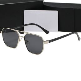 Top luxe zonnebrillen polariserende lensontwerper dameshoens goggle senior brillen voor vrouwen metalen frame 5 kleuren beschikbare klassieke hot verkoper goede kwaliteit wihe box.