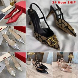 Top Luxurys Sandales Femmes Designer Talons Hauts Femmes Robe Classiques Boucle En Métal 4cm 6cm 8cm 10cm Talon Mince Bout Pointu Noir Nude Rouge Chaussures De Mariage Taille 35-42