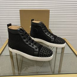 Top hommes élégants chaussures cloutées fabriqués à la main en cuir véritable designer style rock unisexe semelles rouges chaussures de luxe mode femmes diamant incrusté chaussure décontractée 00176