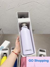 Tasse thermos minimaliste avec paille, tasses d'eau adaptées aux hommes et aux femmes, cadeau de vacances créatif, cadeaux assortis