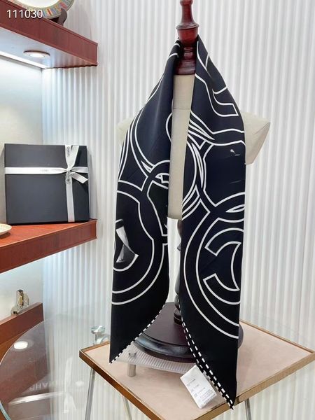 Écharpes de soie modale MODALES Échantillons de mousseline de luxe pour dames designer écharpe Fashion Femme Femme Floral ALPHABET DES CONNECTIONS LETTRE IMPRESS
