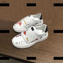 Top Multi Element Printing Kids Chaussures Child Designer Sneakers Baby Athletic Shoes Products Nouveaux listes Boîte Emballage Enfant Taille 26-35