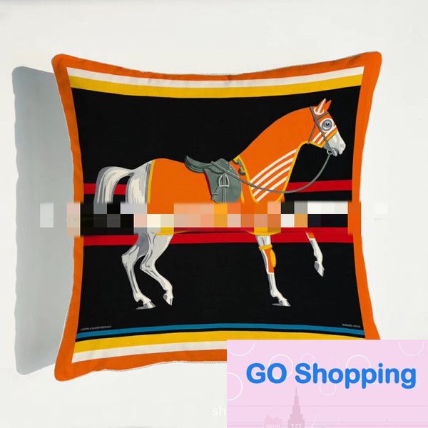 Housse de coussin carrée en velours hollandais, nouveau modèle léger, série cheval de luxe, Super doux, décoration de salle d'échantillon, impression